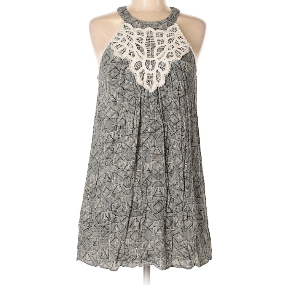 Sleeveless dress